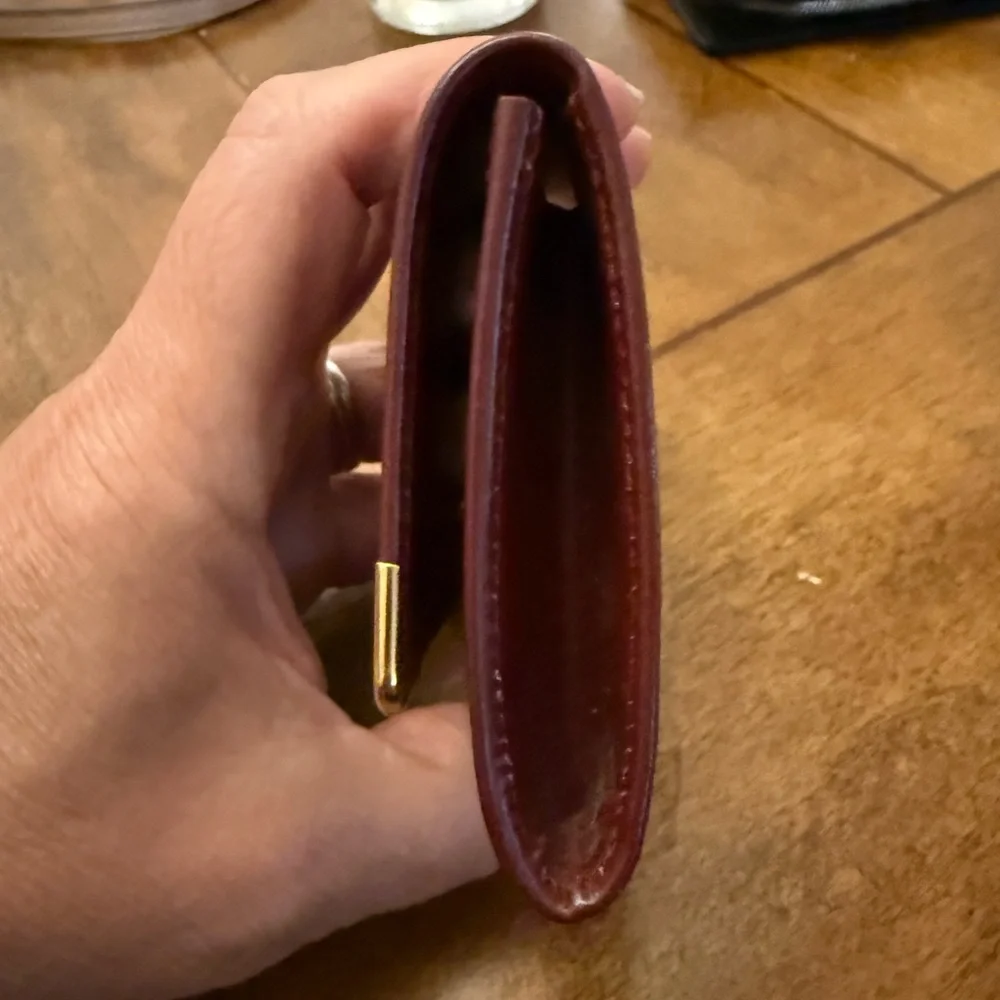 EUC Must de Cartier Women's Deep Red Leather coin pouch - Picture 2 of 12